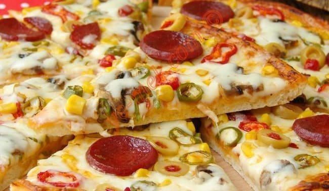 طريقة عمل البيتزا فى البيت