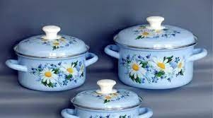 كيفية تنظيف أواني الزهر المطلية بالمينا