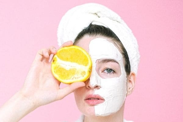 وصفات تفتيح البشرة الدهنية